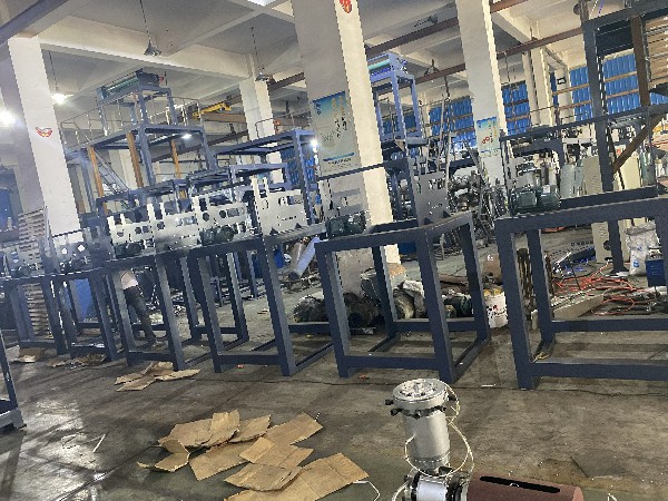吹膜機、制袋機專(zhuān)業(yè)制造商